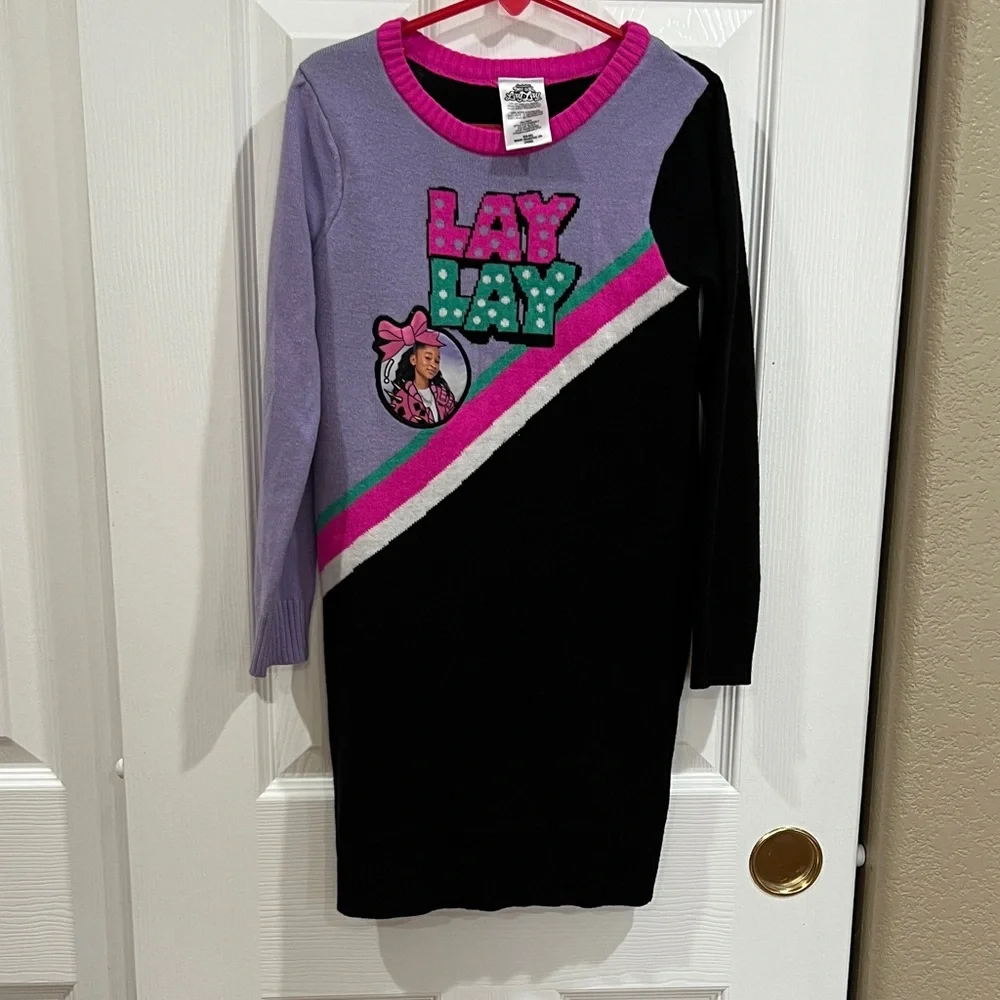That Girl Lay Lay Color Graphic sweater Dress size small (6-8x)